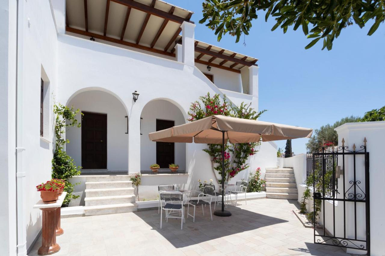 Villa Kriezi Spetses Town Екстер'єр фото