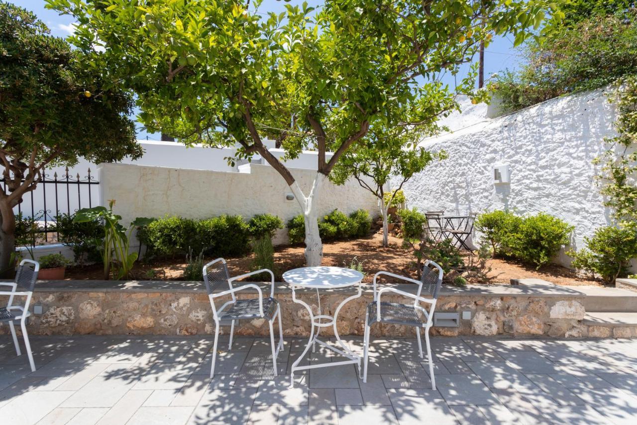 Villa Kriezi Spetses Town Екстер'єр фото