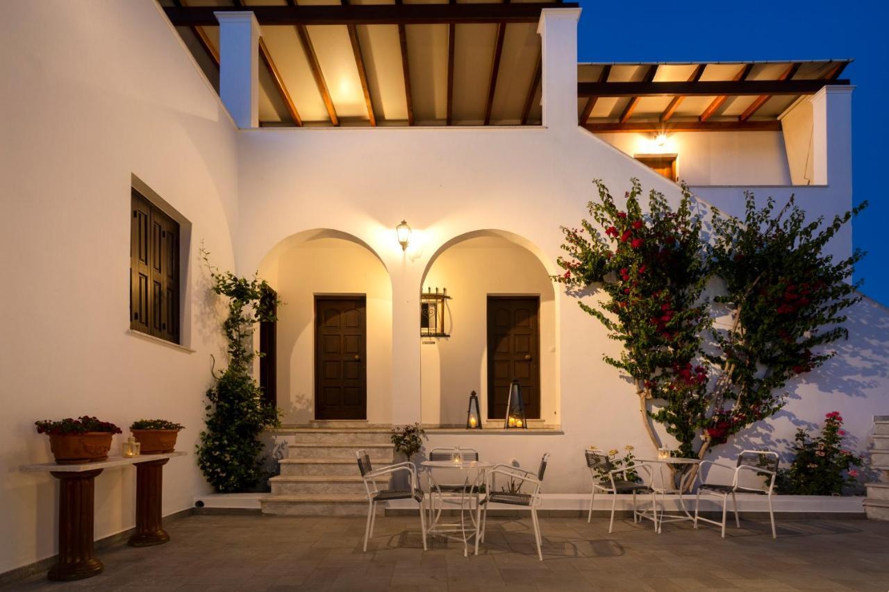 Villa Kriezi Spetses Town Екстер'єр фото