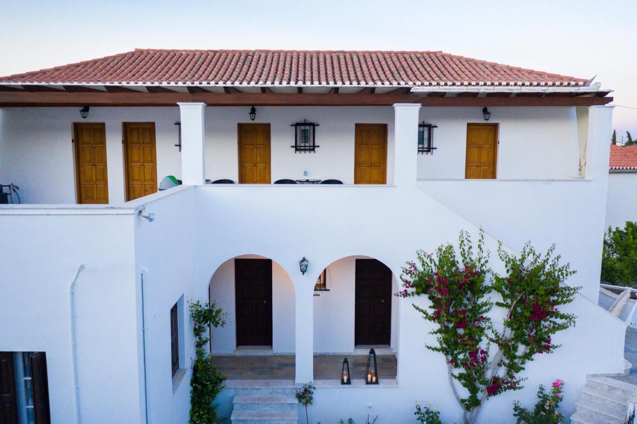 Villa Kriezi Spetses Town Екстер'єр фото