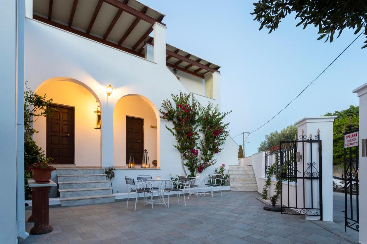 Villa Kriezi Spetses Town Екстер'єр фото