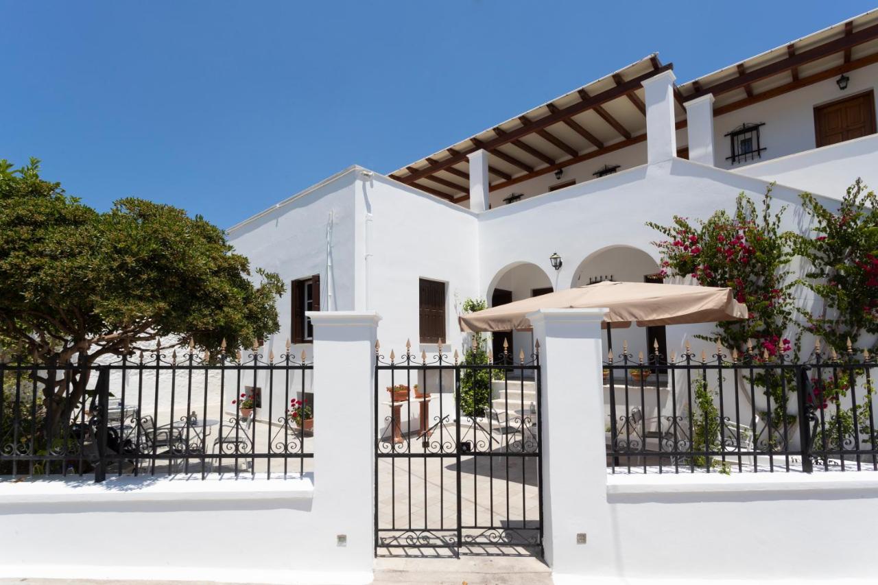 Villa Kriezi Spetses Town Екстер'єр фото